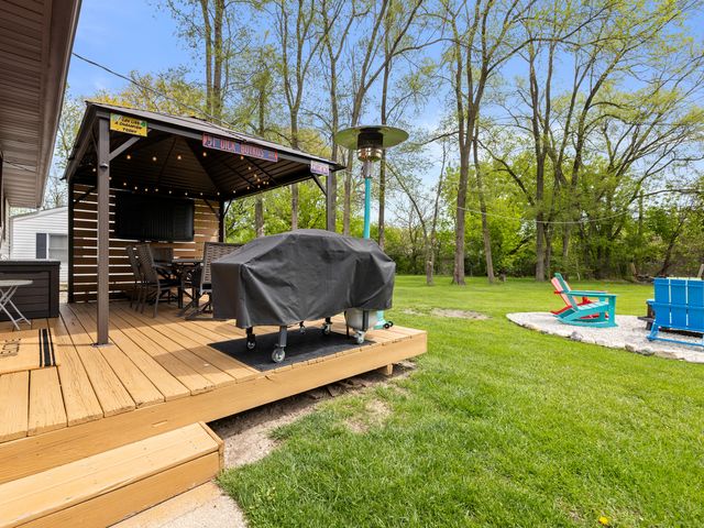 37127 N Hillside Drive, Lake Villa, IL 60046