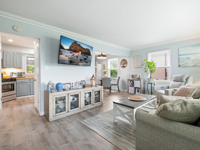 37127 N Hillside Drive, Lake Villa, IL 60046