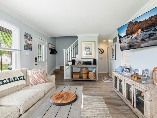 37127 N Hillside Drive, Lake Villa, IL 60046