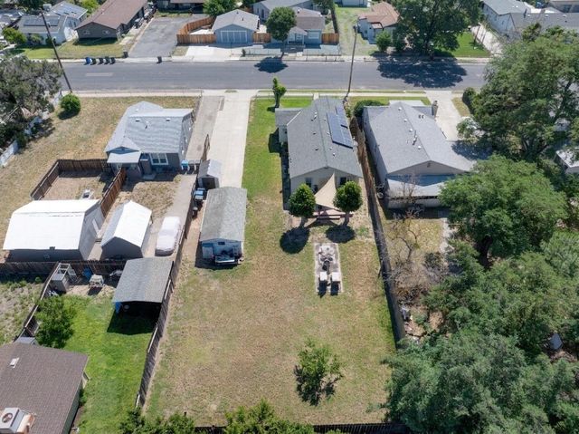 343 Poplar Ave, Manteca, CA 95336