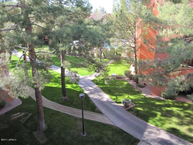 12212 N PARADISE VILLAGE Parkway 413, Phoenix, AZ 85032