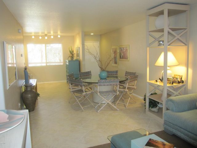 12212 N PARADISE VILLAGE Parkway 413, Phoenix, AZ 85032
