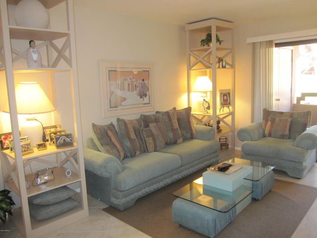 12212 N PARADISE VILLAGE Parkway 413, Phoenix, AZ 85032