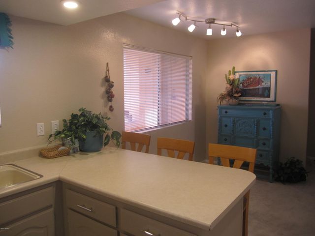 12212 N PARADISE VILLAGE Parkway 413, Phoenix, AZ 85032