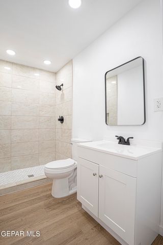 8401 MOUNT WHITNEY Drive, El Paso, TX 79904