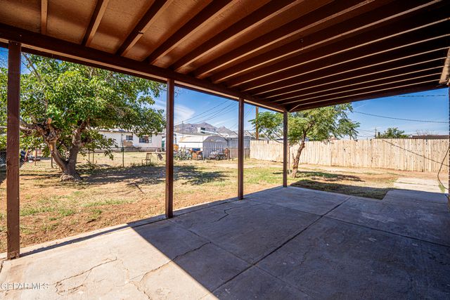 8401 MOUNT WHITNEY Drive, El Paso, TX 79904