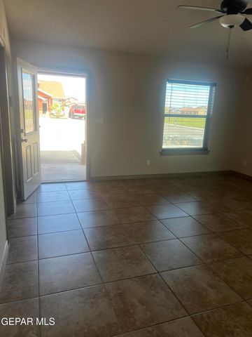 14236 Poets Rock Lane, El Paso, TX 79938