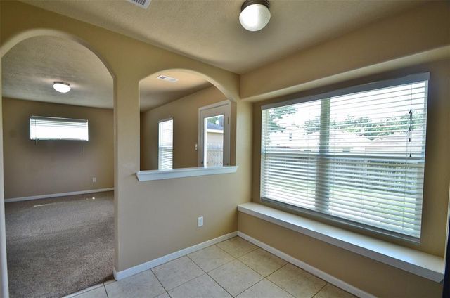 5015 Willow Point Drive, Conroe, TX 77303