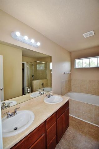 5015 Willow Point Drive, Conroe, TX 77303
