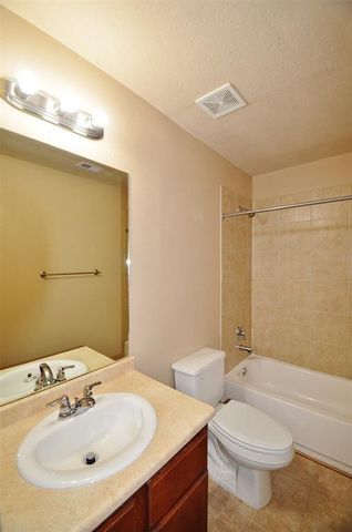 5015 Willow Point Drive, Conroe, TX 77303