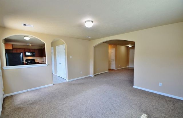 5015 Willow Point Drive, Conroe, TX 77303