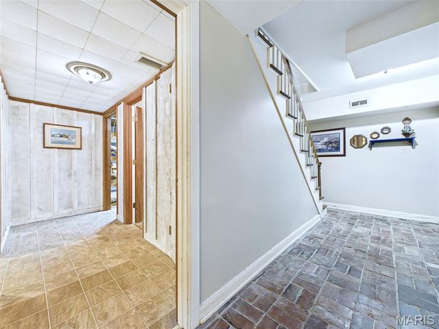 22 Frontenac Place, Godfrey, IL 62035