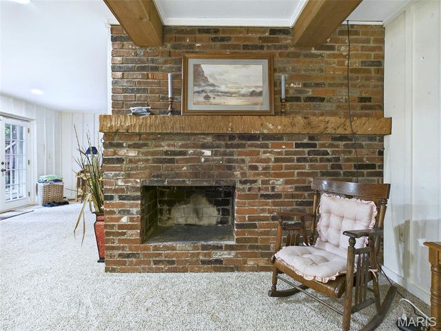 22 Frontenac Place, Godfrey, IL 62035