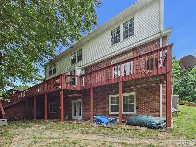 22 Frontenac Place, Godfrey, IL 62035