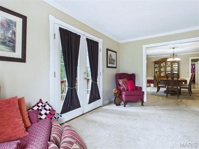 22 Frontenac Place, Godfrey, IL 62035