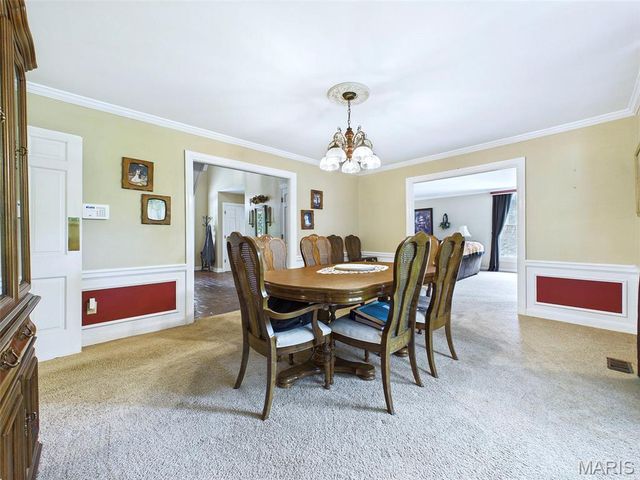 22 Frontenac Place, Godfrey, IL 62035