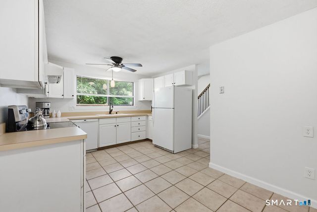 44 Conestoga Way 44, Glastonbury, CT 06033