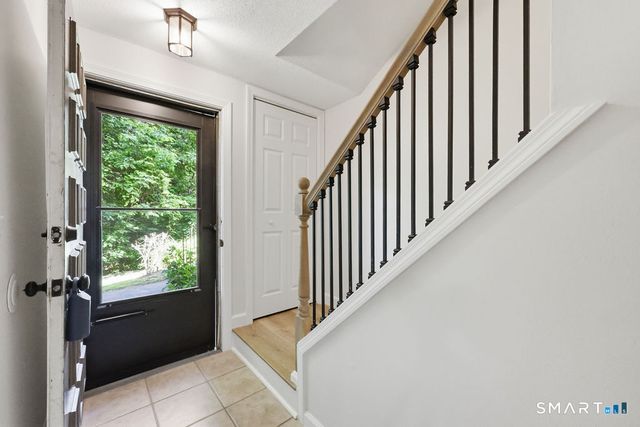44 Conestoga Way 44, Glastonbury, CT 06033