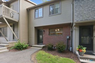 44 Conestoga Way 44, Glastonbury, CT 06033