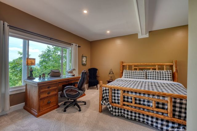 860 Ramey Mountain Road, Hiawassee, GA 30546