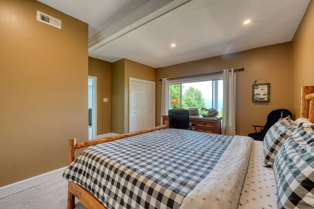 860 Ramey Mountain Road, Hiawassee, GA 30546