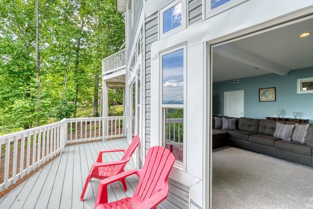 860 Ramey Mountain Road, Hiawassee, GA 30546