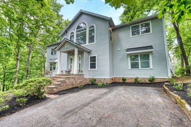 860 Ramey Mountain Road, Hiawassee, GA 30546