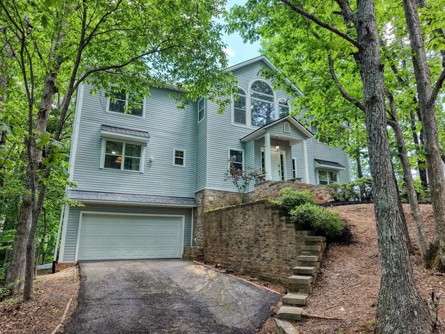 860 Ramey Mountain Road, Hiawassee, GA 30546