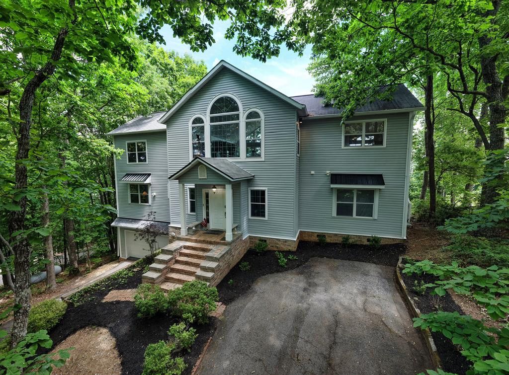 860 Ramey Mountain Road, Hiawassee, GA 30546
