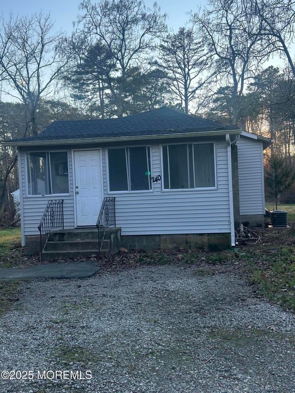 240 Perrineville Road, Jackson, NJ 08527