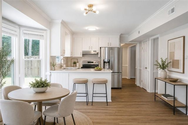 934 Lowry PL, Newport News, VA 23608