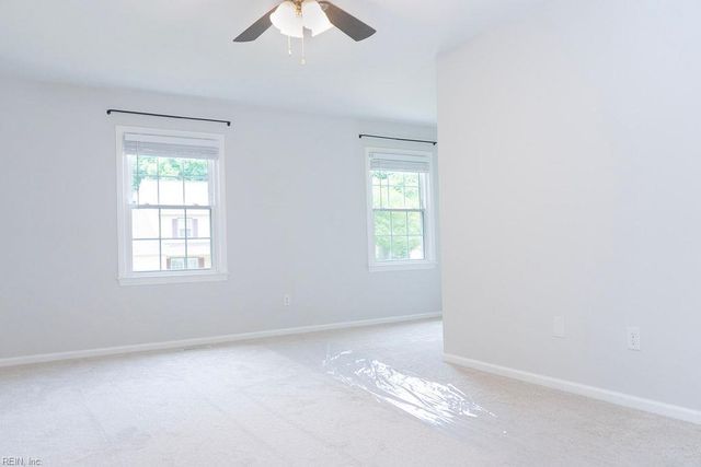 934 Lowry PL, Newport News, VA 23608
