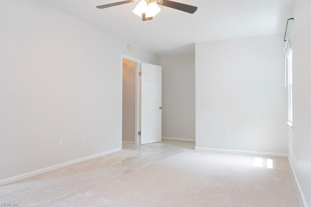 934 Lowry PL, Newport News, VA 23608