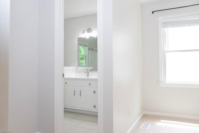 934 Lowry PL, Newport News, VA 23608
