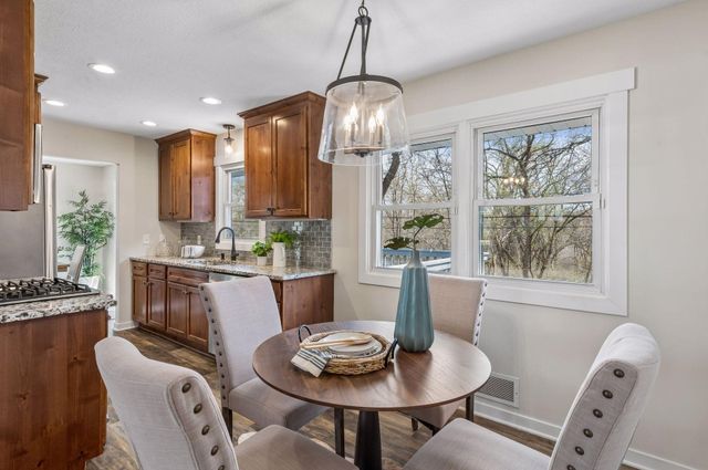 8209 38th Avenue N, New Hope, MN 55427