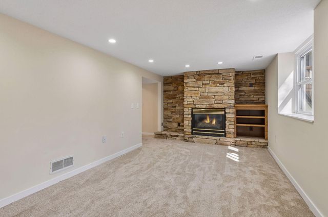 8209 38th Avenue N, New Hope, MN 55427