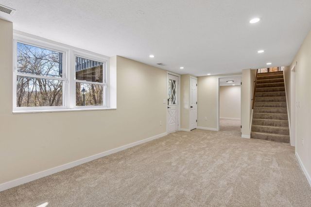 8209 38th Avenue N, New Hope, MN 55427