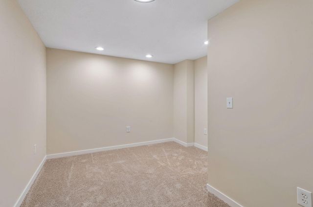 8209 38th Avenue N, New Hope, MN 55427