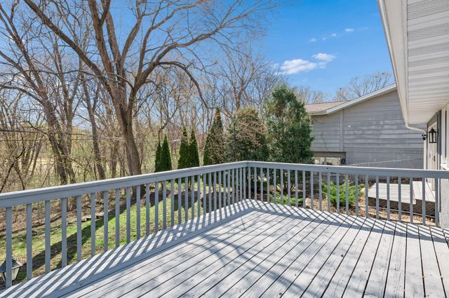 8209 38th Avenue N, New Hope, MN 55427