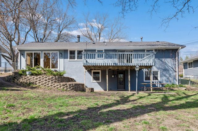 8209 38th Avenue N, New Hope, MN 55427