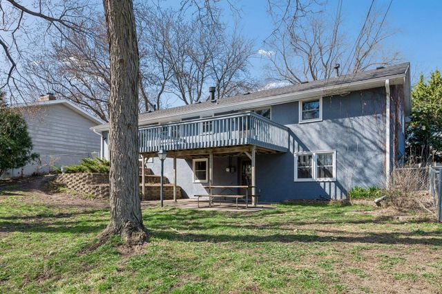 8209 38th Avenue N, New Hope, MN 55427