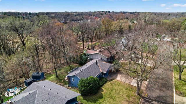 8209 38th Avenue N, New Hope, MN 55427