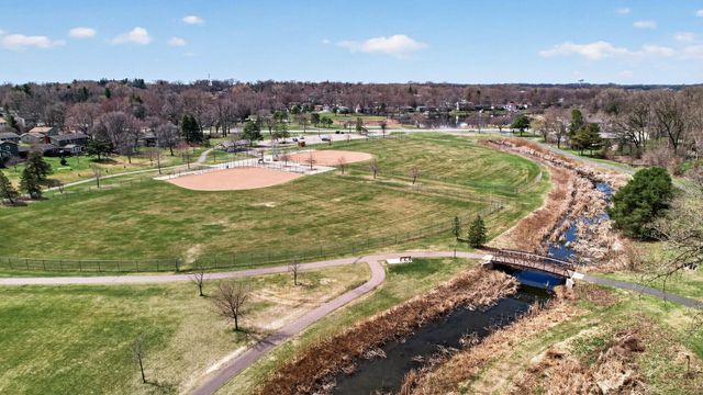 8209 38th Avenue N, New Hope, MN 55427