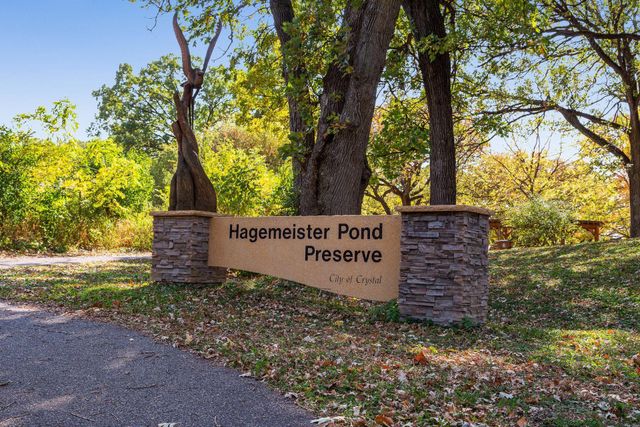 8209 38th Avenue N, New Hope, MN 55427