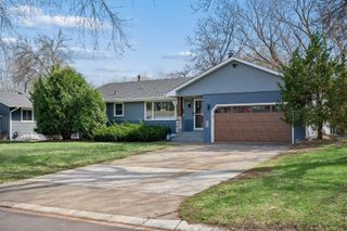 8209 38th Avenue N, New Hope, MN 55427