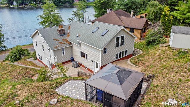 16 Lake Street, Burlington, CT 06013