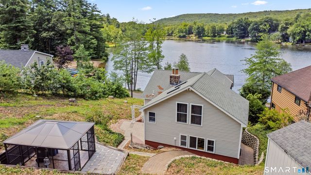 16 Lake Street, Burlington, CT 06013