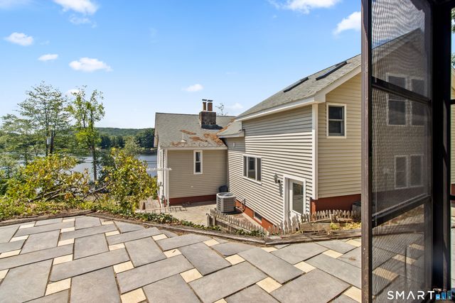 16 Lake Street, Burlington, CT 06013