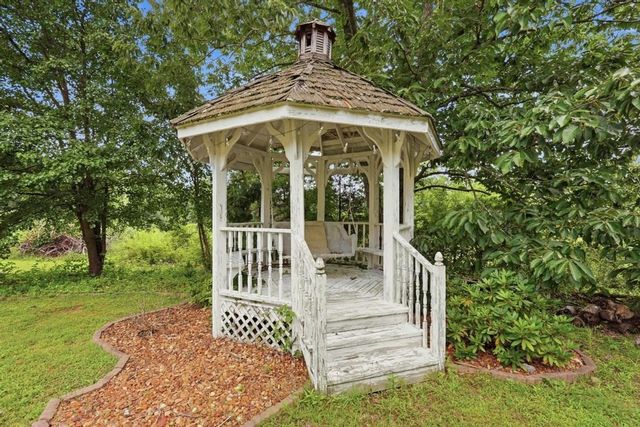 281 Red Williams Rd, Crossville, TN 38571