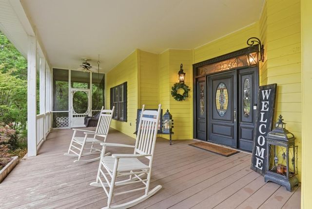 281 Red Williams Rd, Crossville, TN 38571